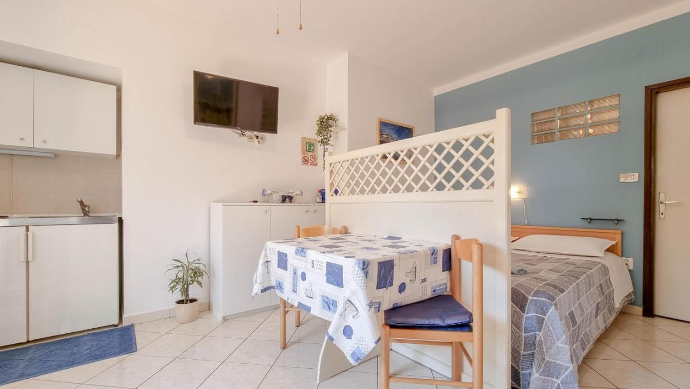 Alma One Apartment Novigrad  Ngoại thất bức ảnh